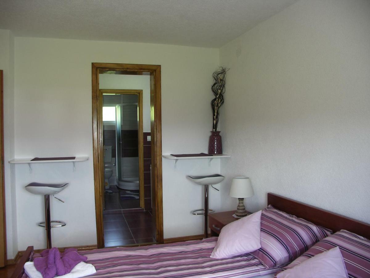 Apartments Zegarac House Korenica Exterior photo